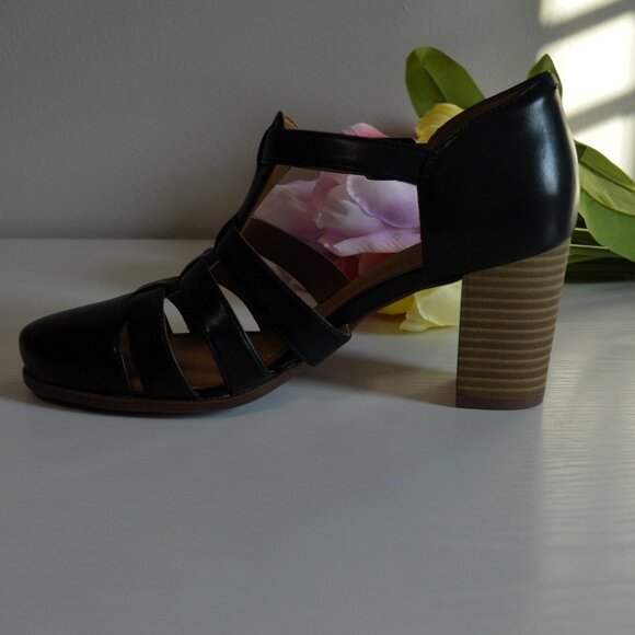 Clarks Artisan Ciera Gull Black Leather T-Strap Sandals - Picture 4 of 14